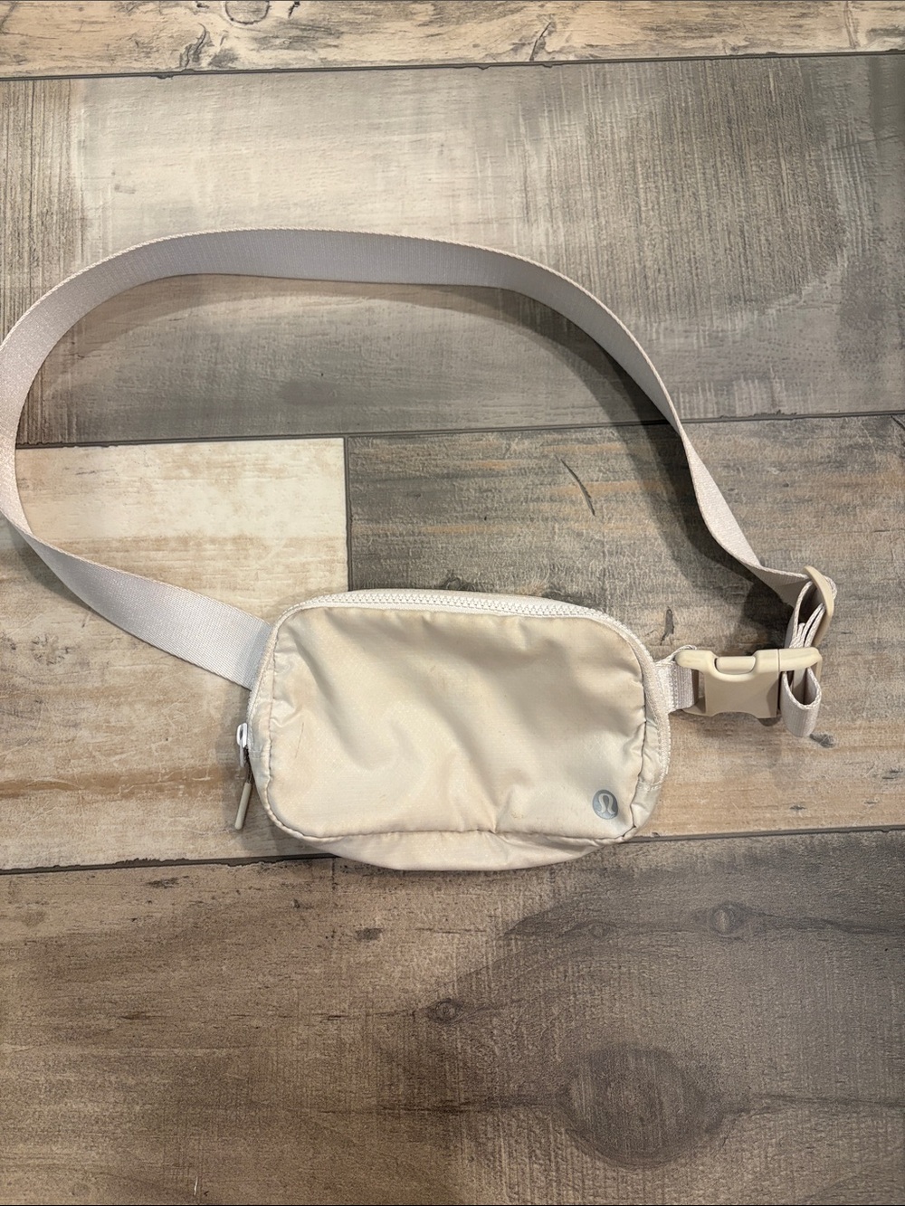 lululemon athletica Cream Belt Bag with Adjustable Strap